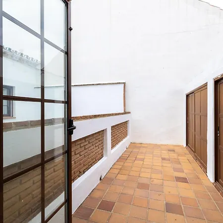 Luxury Center By Aora *